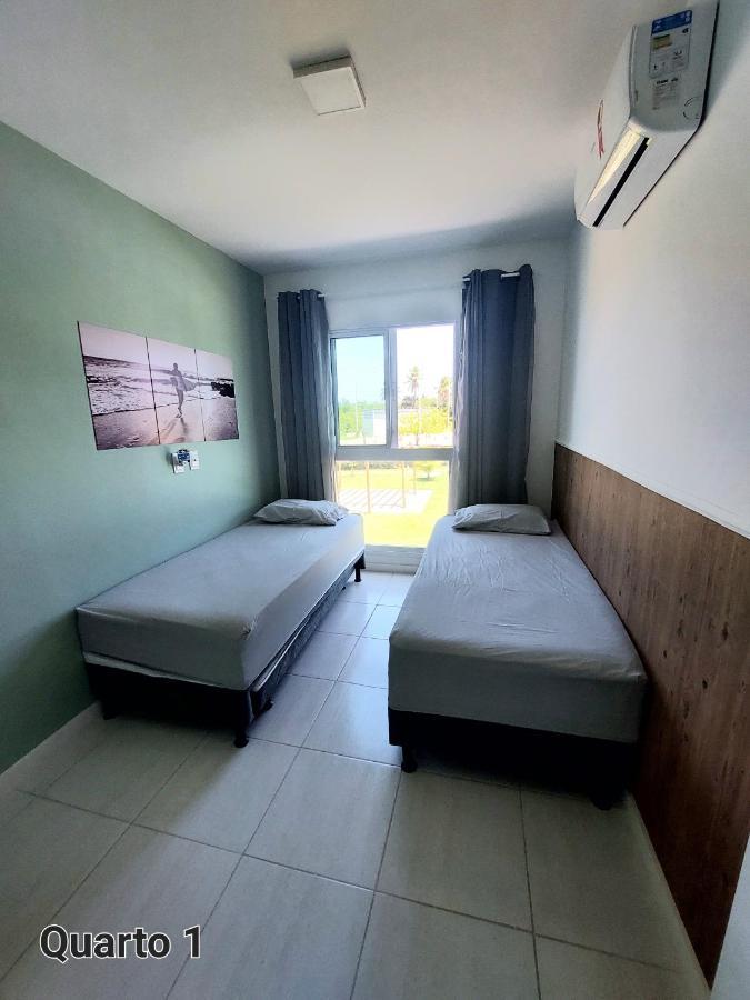Flat Aconchegante, 3 Quartos, Condominio Muro Alto Em Порту-де-Галиньяш Экстерьер фото